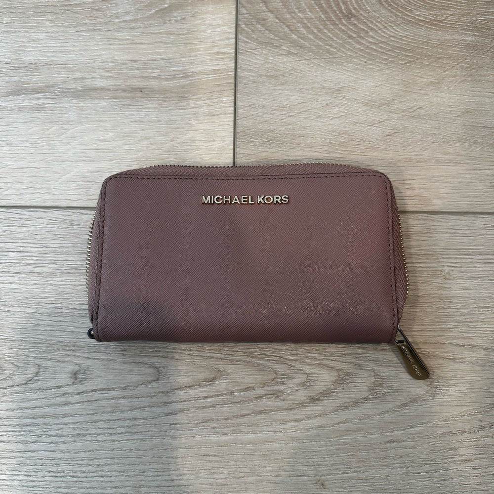Michael Kors Dusty Rose Zip Wallet
